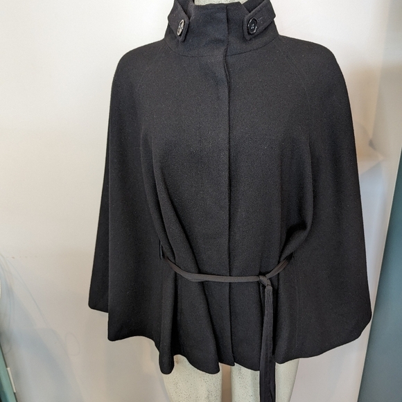 Vintage Wool Cape, black wool blend with satin tie Size M loose fit - Picture 10 of 13